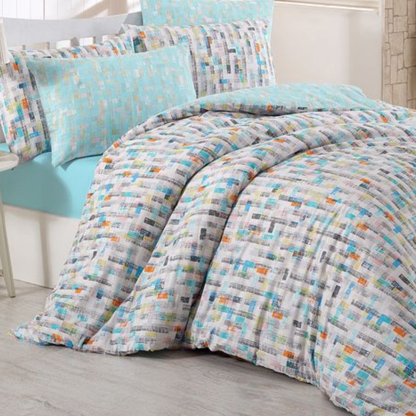 Nora Bed Linen Set (4 Piece)